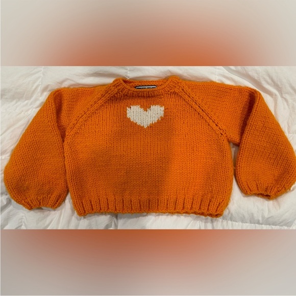 GOGO Sweaters 💯% Italian Wool Marigold/Snow Pullover sweater - Picture 7 of 8